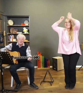 Stups der kleine Osterhase Musikin der Kita Rolf Zuckowski Elke Gulden