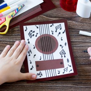 Musik und Kunst Basteln Musik in der Kita